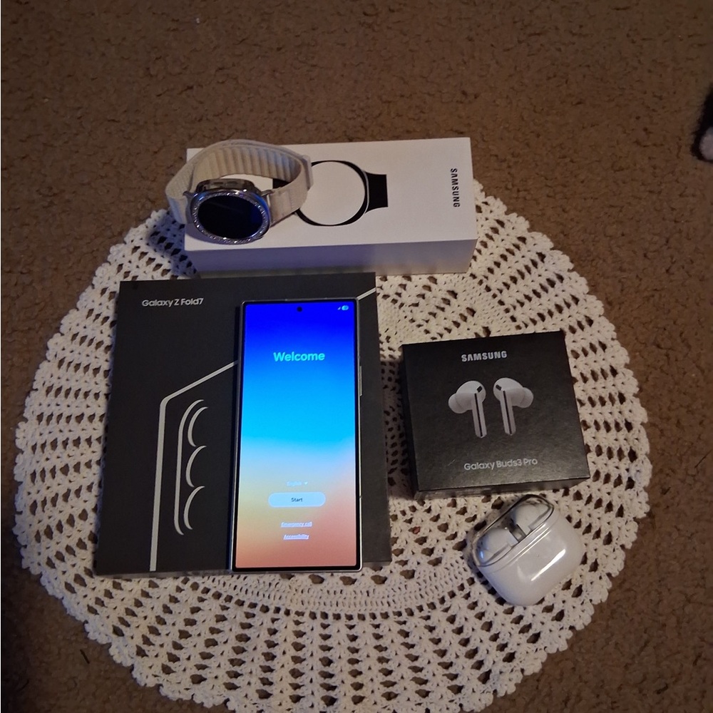 Samsung z7 fold buds pro 3 watch 8 BEST OFFER